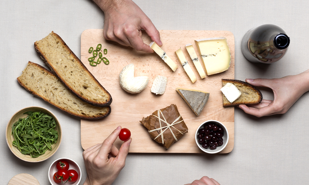 La box les Nouveaux Fromagers propose la livraison d'une sélection de 4 fromages choisi avec soin tous les mois