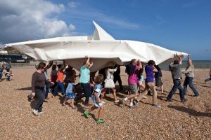 Frank Bölter réalisera des sculptures participatives en origami avec les participants de la ZAT