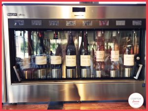 un distributeur automatique de vin est également accessible pour goûter plusieurs vins : renseignez vous auprès d'un serveur