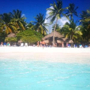 L'eau était tellement chaude à Saona que nous y sommes restés toute la journée