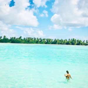 Après un trajet en bus, nous avons pris un bateau pour rejoindre l’île de Saona,